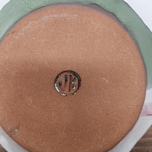 Hand made 7 Inch glazed clay plate - Picture 3 of 5